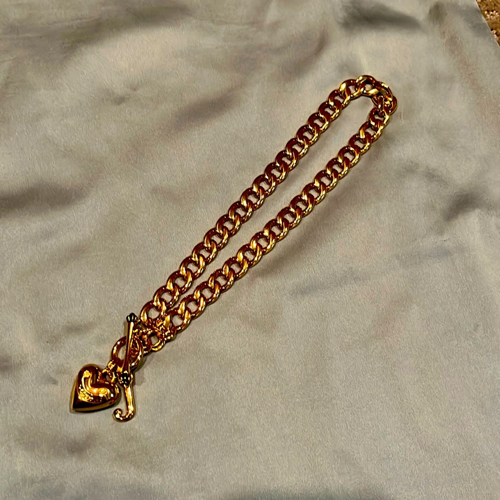 Juicy Couture necklace. Pre-owned. Perfect condition.